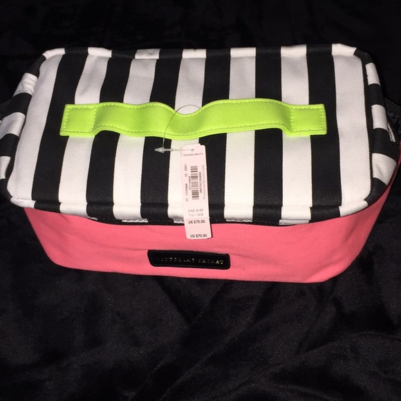 💕 Victoria Secret Carry Case💕 - Picture 8 of 8